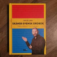 Sk&aring;nsk-svensk ordbok : fr&aring;n abekatt till &ouml;vanpo