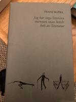 Jag har inga litter&auml;ra intressen utan best&aring;r helt av litteratur