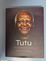 Tutu: The Authorised Portrait of Desmond Tutu, with a foreword by His Holiness the Dalai Lama by Sparks, Allister, Tutu, Mpho