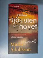 Mellan dj&auml;vulen och havet