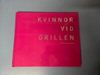 Kvinnor vid grillen