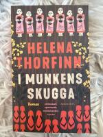 I munkens skugga