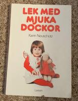 Lek med mjuka dockor