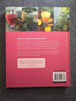 Gr&ouml;na juicer & smoothies : turboladda kroppen med r&aring; energi!