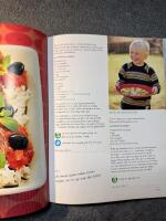 Mat f&ouml;r stora och sm&aring; : 140 recept att laga och &auml;ta tillsammans med familjen