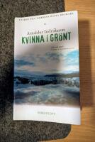 Kvinna i gr&ouml;nt