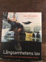 L&aring;ngsamhetens lov : eller v&aring;dan av att &aring;ka moped genom Louvren