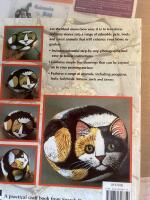 Painting animals on stone