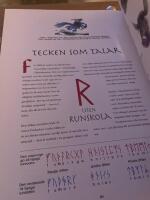 Ristat i sten. Med tydda stavar 