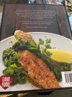 Det italienska k&ouml;ket : de b&auml;sta traditionella och moderna recepten