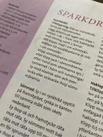 Stora boken om dockkl&auml;der : sy och sticka till Babyborn, Barbie, flickdockan