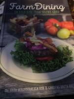 Farm Dining : en ko(k)bok fr&aring;n Wapn&ouml; G&aring;rd