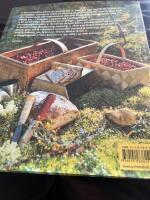 Svenska b&auml;rboken : V&aring;ra b&auml;r i historien, naturen och matlagningen. Med &ouml;ver 300 recept