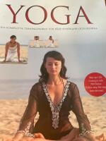 Yoga : den kompletta tr&auml;ningsboken f&ouml;r b&aring;de nyb&ouml;rjare och erfarna