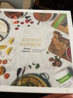 Herbalife nutrition kokbok f&ouml;rsta utg&aring;van 80 signatur recept fr&aring;n Europa och Afrika