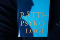 R&auml;ttspsykologi.  Den forensiska psykologin i Sverige - en kunskaps&ouml;versikt.