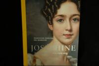 Jos&eacute;phine.  Avl&auml;gsen i tid - men n&auml;ra mig.