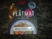 Pl&aring;tmat : gr&ouml;nt i en l&aring;ngpanna