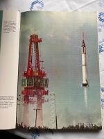 M&auml;nniskan p&aring; m&aring;nen