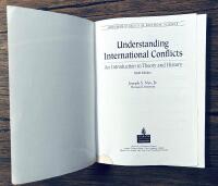 Understanding international conflicts - an introduction to theory and histo