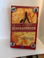 Hundra&aring;ringen som klev ut genom f&ouml;nstret och f&ouml;rsvann