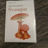 Svampar : Lilla f&auml;lthandboken