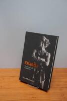 Kn&auml;b&ouml;j : om kvinnor och styrketr&auml;ning