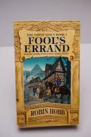 Fool's Errand: The Tawny Man Trilogy Book 1