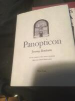 Panopticon : En ny princip f&ouml;r inr&auml;ttningar d&auml;r personer