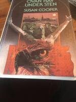 Ovan hav, under sten