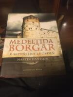 Medeltida borgar : maktens hus i Norden