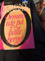 Ormens v&auml;g p&aring; h&auml;lleberget