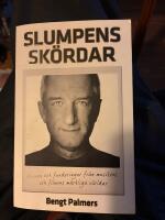 Slumpens sk&ouml;rdar  : minnen och funderingar fr&aring;n musikens och filmens m&auml;rklig v&auml;rldar