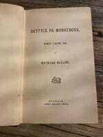 SKYTTES P&Aring; MUNKEBODA - Hemlif i Sk&aring;ne 1830