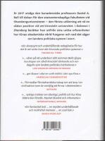 Dekanen i Shandong: bek&auml;nnelser av en l&auml;gre byr&aring;krat p&aring; ett kinesiskt universitet