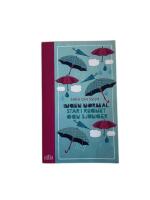 Ingen normal st&aring;r i regnet och sjunger