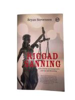 Riggad sanning : en ber&auml;ttelse om kampen f&ouml;r r&auml;ttvisa och f&ouml;rsoning