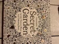 Secret Garden - An Inky Treasure Hunt and Colouring Book