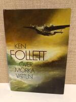 &Ouml;ver m&ouml;rka vatten