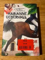 Av skuggor m&auml;rkt