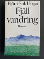 Fj&auml;llvandring : Roman