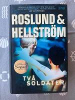 Tv&aring; soldater