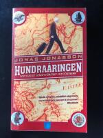 Hundra&aring;ringen som klev ut genom f&ouml;nstret och f&ouml;rsvann