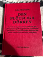 Den pl&ouml;tsliga d&ouml;rren