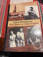 &Ouml;ver floden in bland tr&auml;den