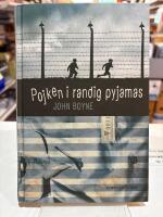 Pojken i randig pyjamas