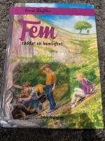 Fem r&auml;ddar en hemlighet