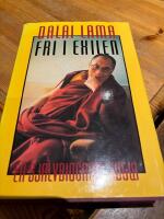 Fri i exilen : en sj&auml;lvbiografi