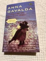 Lyckan &auml;r en s&auml;llsam f&aring;gel