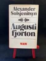 Augusti fjorton : (gamla tider&auml;kningen)